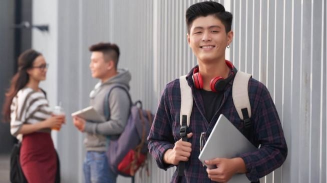 Trik Menjadi Mahasiswa Populer Tanpa Harus Cari Muka